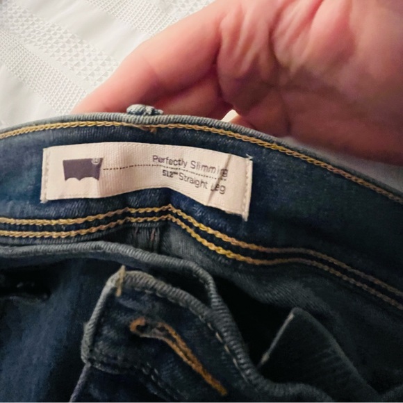 LEVIS JEANS - Picture 2 of 2